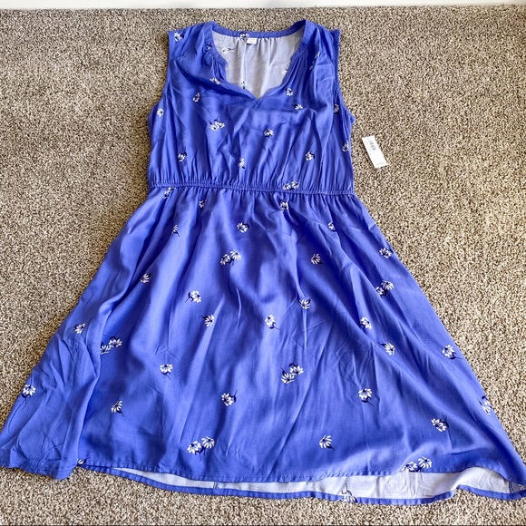 Old Navy Dresses & Skirts - Old Navy blue floral midi dress